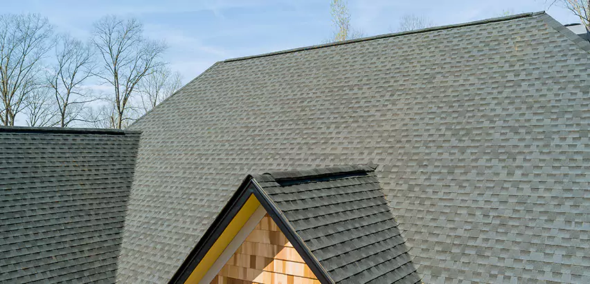 Replacing Vinyl Siding With Cedar Shingles in Bothell